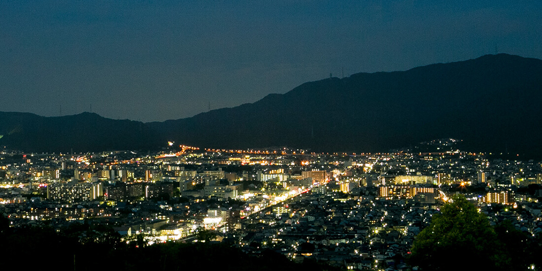 東山テニスクラブから臨む京都市の夜景